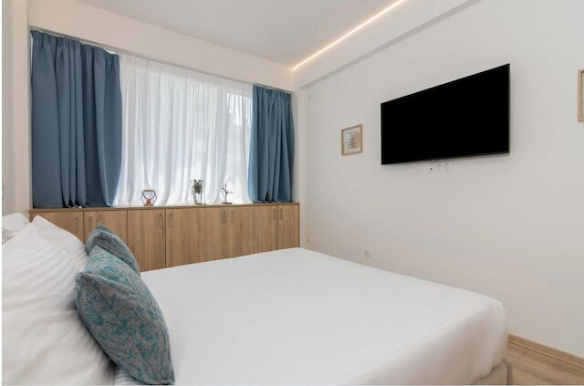 アテネ シンタグマ エルム