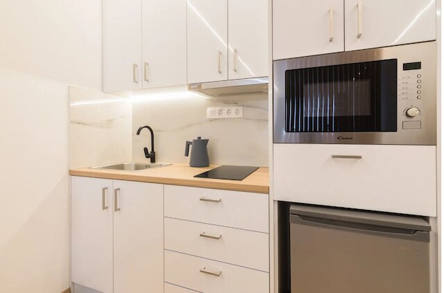 アテネ シンタグマ エルム