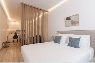 アテネ シンタグマ エルム