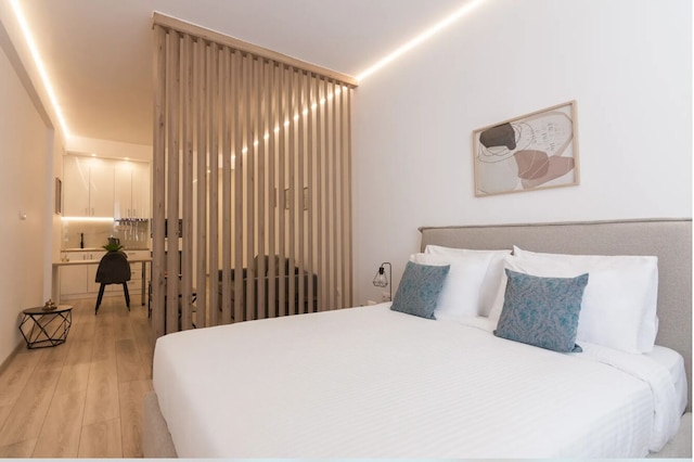 アテネ シンタグマ エルム