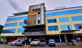 MP オテル ケラパ ガディン