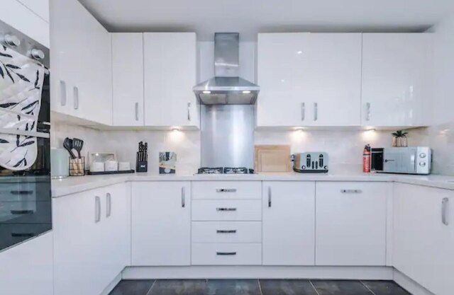 マンチェスター オアシス リトリート - 4 ベッドルーム ハウス