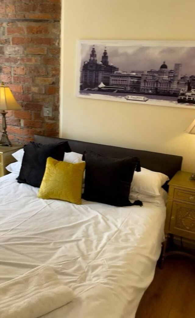 コントラクター ブッカーズ アット インフィニティ アパートメンツ