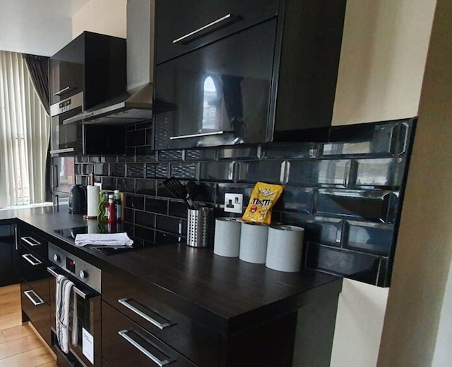 コントラクター ブッカーズ アット インフィニティ アパートメンツ