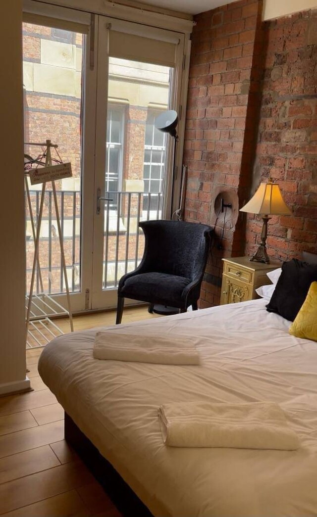 コントラクター ブッカーズ アット インフィニティ アパートメンツ