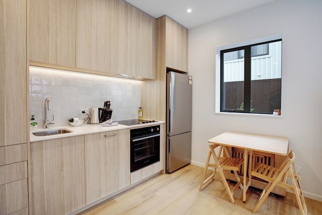 アーバン ヴォーグ エスケープ ウィズ パーキング - エアコン