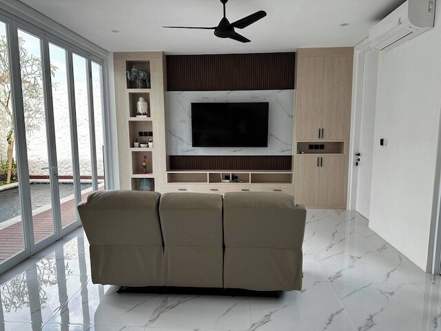 ニューリー ビルト "ヴィラ ナ バリ"