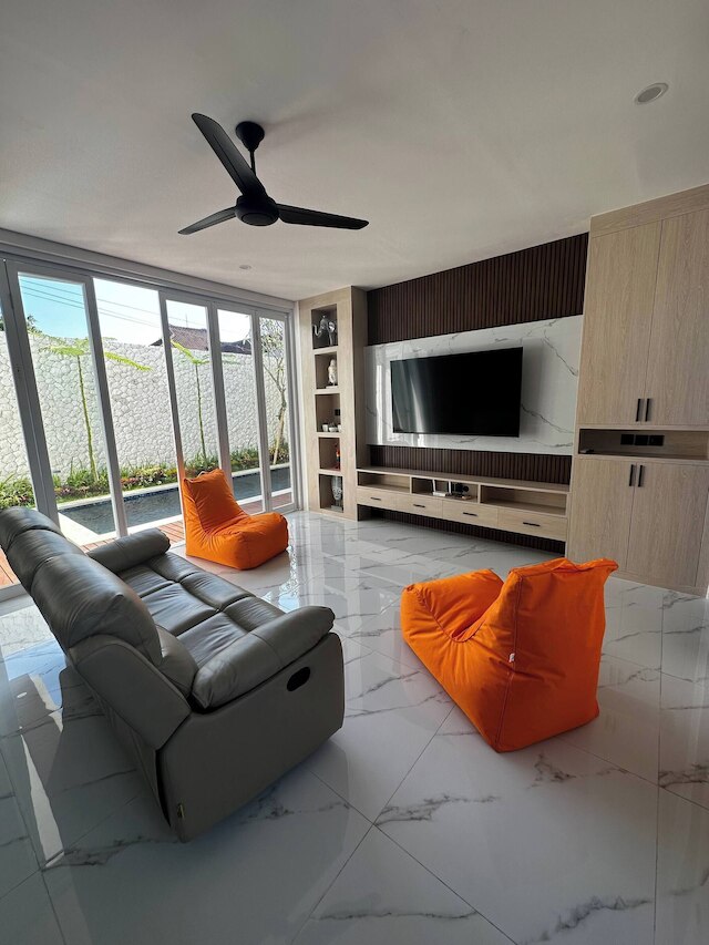 ニューリー ビルト "ヴィラ ナ バリ"