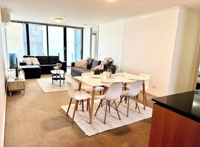 レディセット アパートメンツ アット ザ サミット