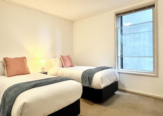 レディセット アパートメンツ アット ザ サミット