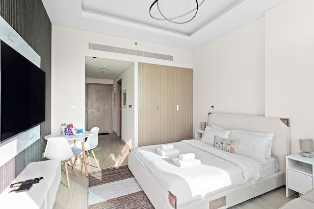 シルクハウス ファルハド アジジ