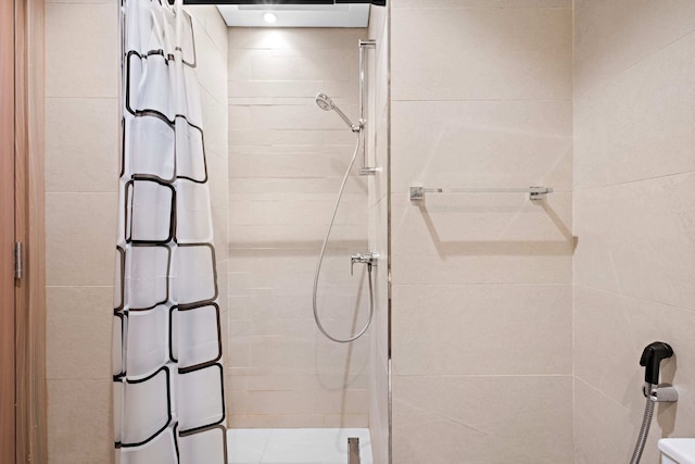 シルクハウス ファルハド アジジ