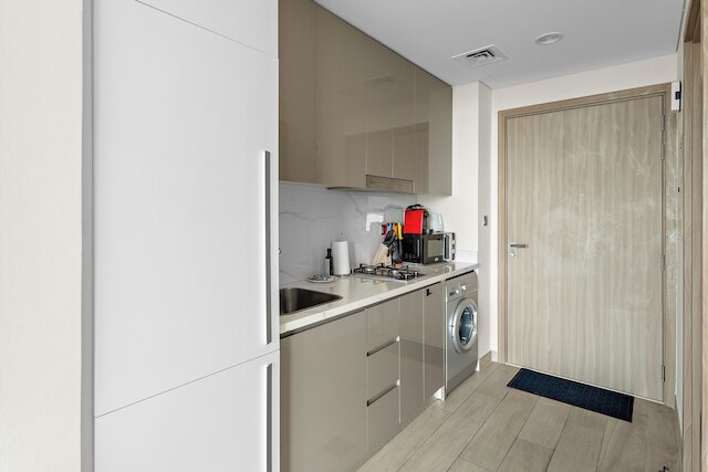 シルクハウス ファルハド アジジ