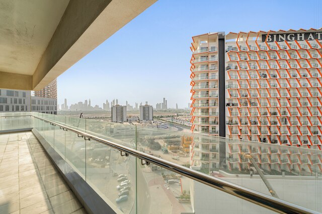 シルクハウス アジジ アリヤ