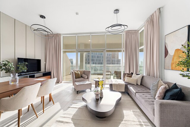 シルクハウス アジジ アリヤ