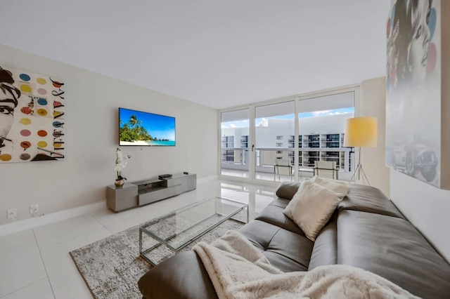 ベイ オーバールッキング コンド ウィズ バルコニー