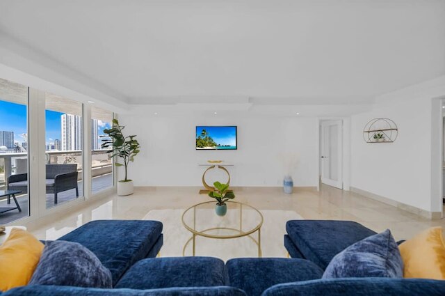 ベイサイド ブリーズ ホスト カバーズ サービス フィーズ