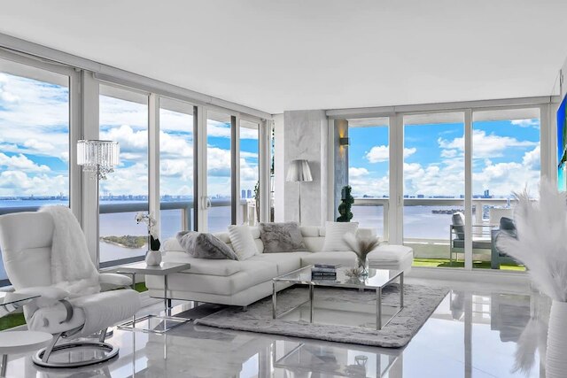 インクレディブル ウォーターフロント ペントハウス ウィズ ベイビュー