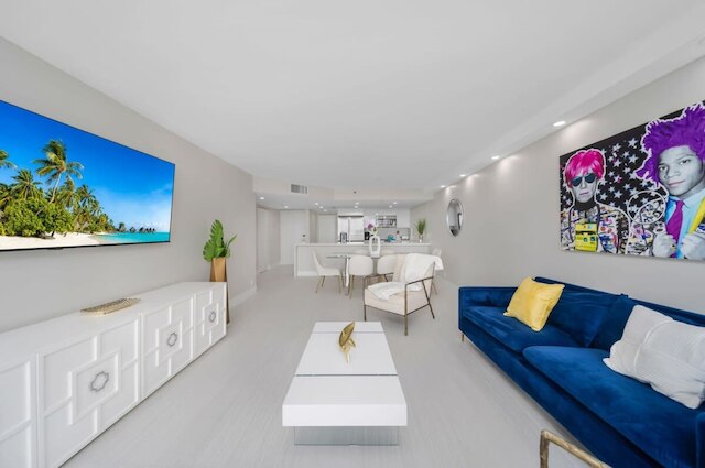 サンライズ オン ザ ベイ