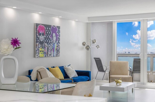 サンライズ オン ザ ベイ