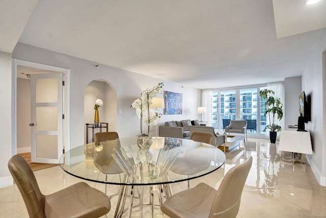 トロピカル パンチ プール ホットタブ