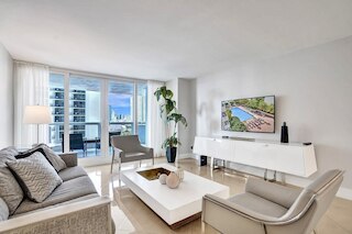 トロピカル パンチ プール ホットタブ