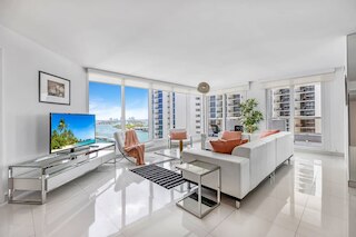 ハイライズ チャーム