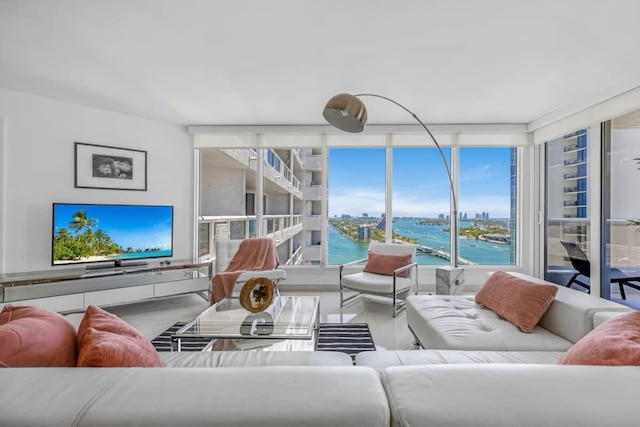 ハイライズ チャーム