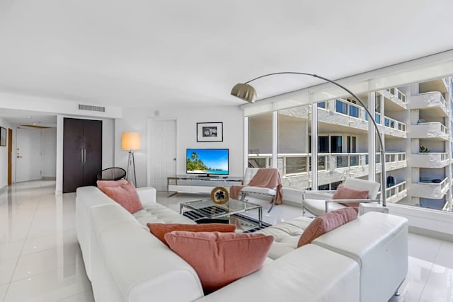 ハイライズ チャーム