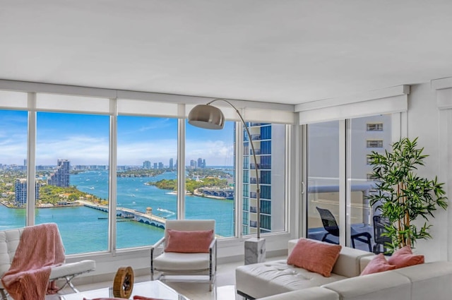 ハイライズ チャーム