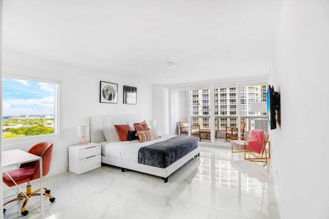 4 ベッドルーム コンド ウィズ スタニング バルコニー ビュー