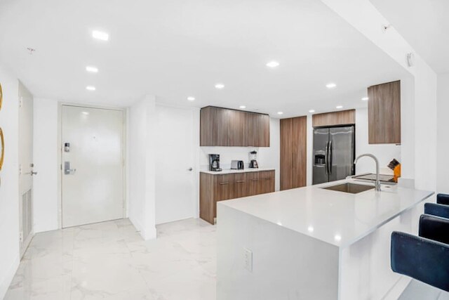 4 ベッドルーム コンド ウィズ スタニング バルコニー ビュー