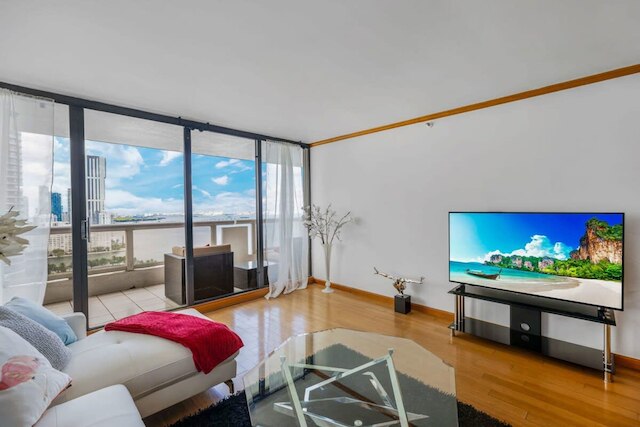 スタニング バルコニー ビューズ 4 ベッドルーム