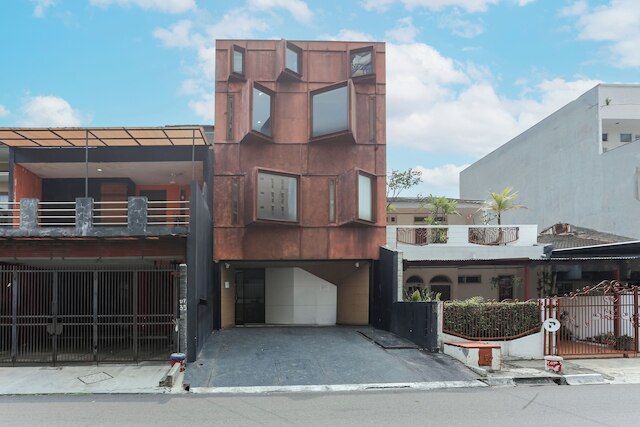 ホテル O ポンドック インダ ニア ガンダリア シティ フォーマリー オドリ レジデンス