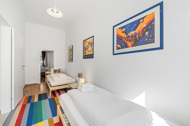 4ty3-アパートメンツ ロクス-マーケット イズ コーリング