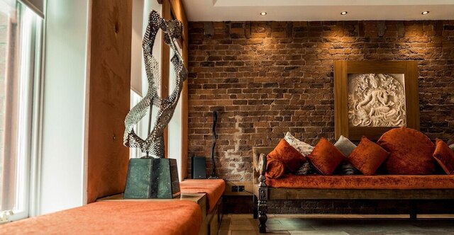 ザ フェイマス フロア スリープス 26 アンド グループ アクセス スリープス 30