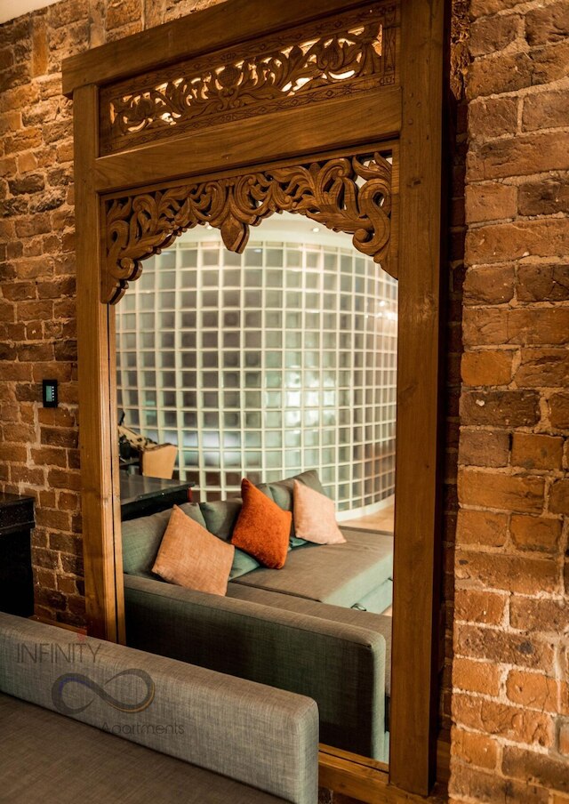 ザ フェイマス フロア スリープス 26 アンド グループ アクセス スリープス 30