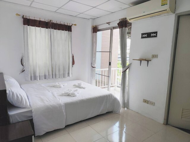 タウ ウィン プレイス