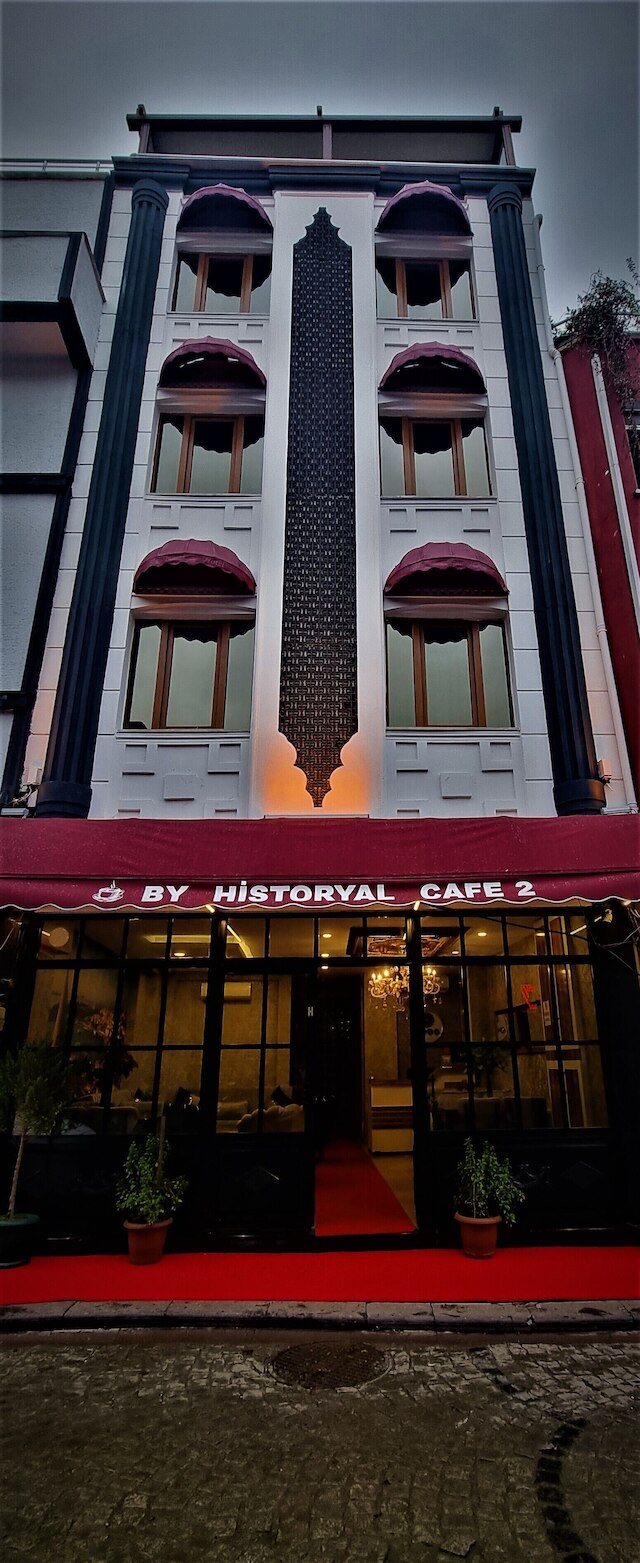 バイ ヒストリアル オテル ドゥエ