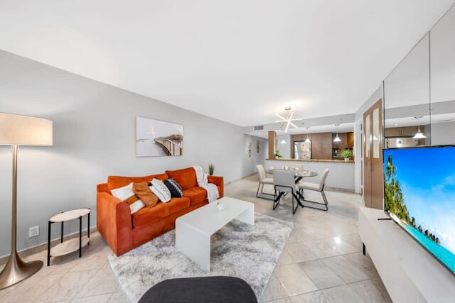 プールサイド オアシス リトリート