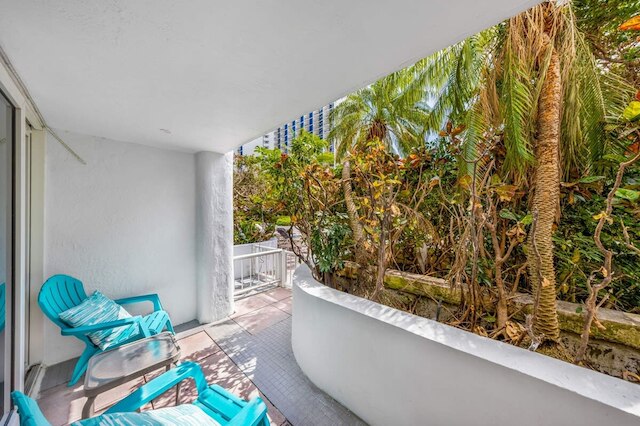 プールサイド オアシス リトリート