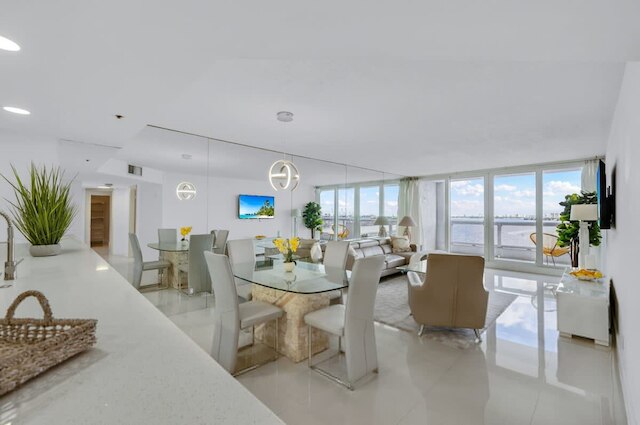 ザ グランド ワンダー ビスケイン