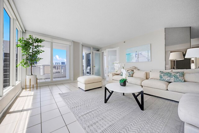 リラクシング ゲッタウェイ ウィズ プール アンド ベイ ビスタ