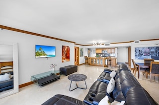 シーサイド セレニティ ウィズ プール アンド バルコニー