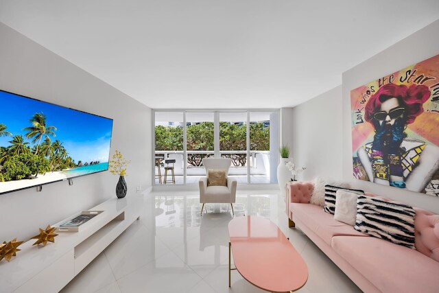 ターコイズ ウェーブズ オアシス