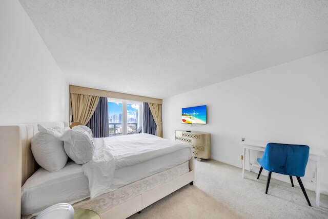 エッジー アンド ユニーク コンド オン ザ ベイ