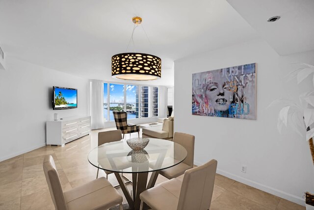 セレーン トゥーベッドルーム オアシス