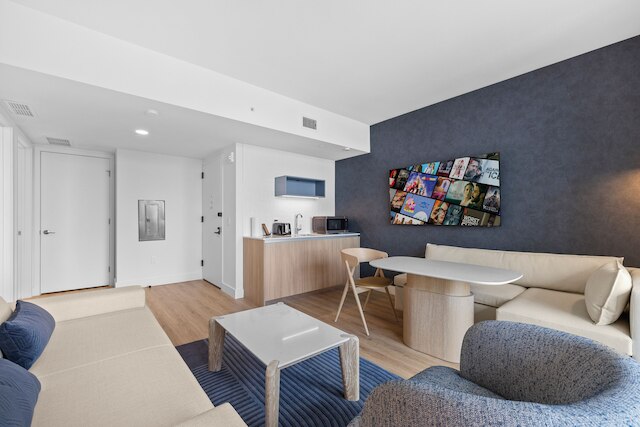 ラグジュアリー コンド ウィズ シティ ビューズ イン マイアミ