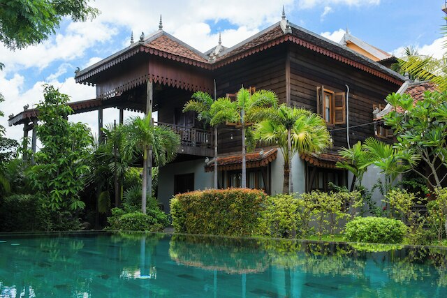 PHUM クメール ロッジ