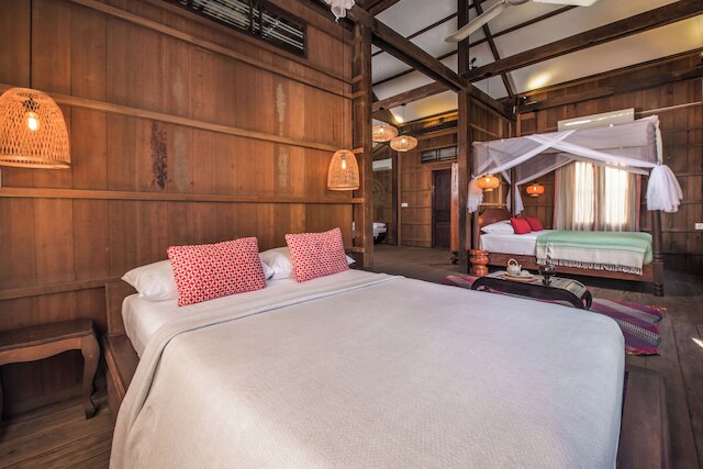 PHUM クメール ロッジ